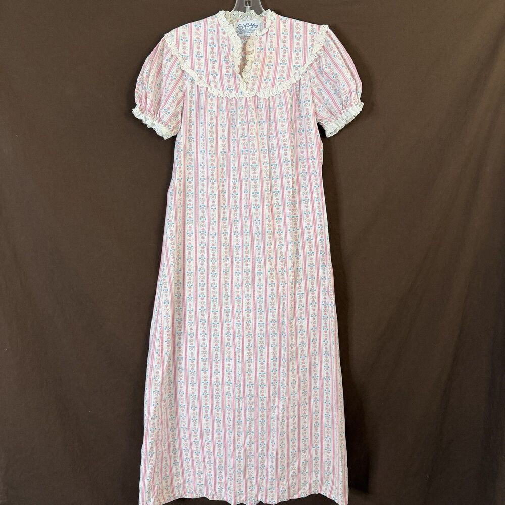Vintage Lanz of Salzburg Pink Floral Tyrolean Cotton Nightgown Small Heart